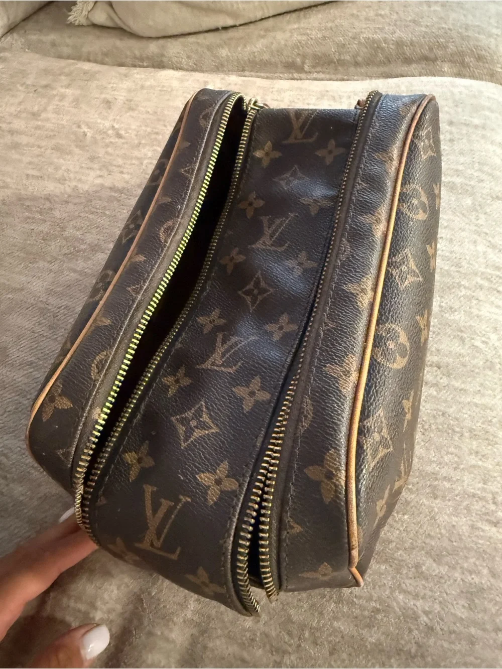 Louis Vuitton Monogram Cosmetic Case in Classic Brown